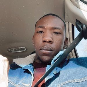 Meet your Posher, Devin